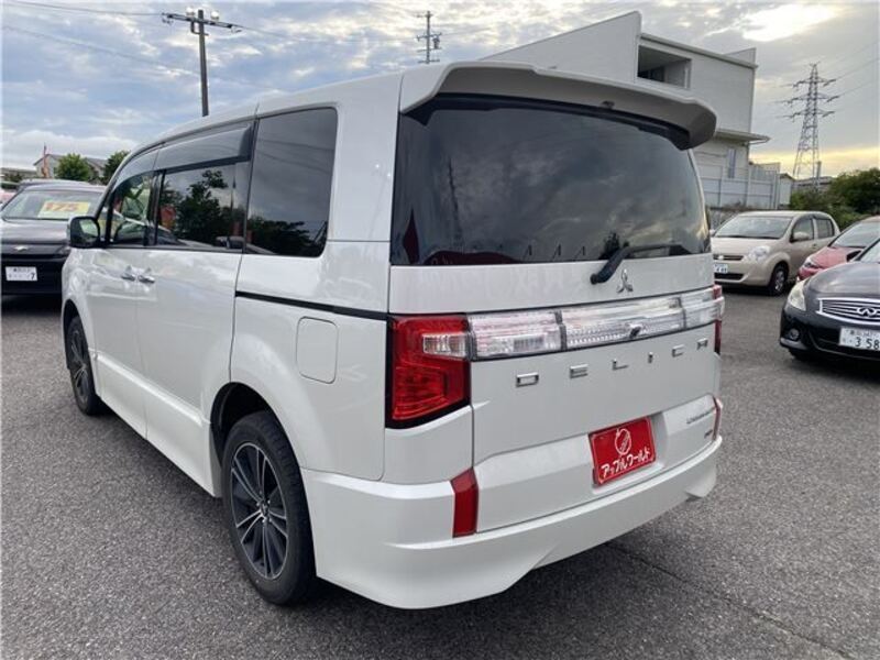 DELICA D5