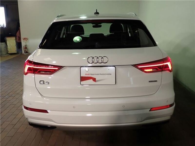 Q3