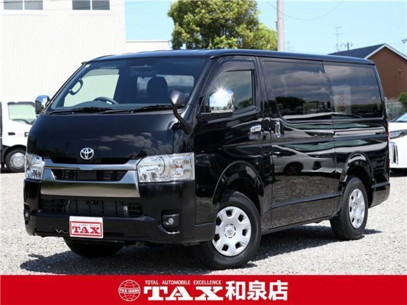 TOYOTA HIACE