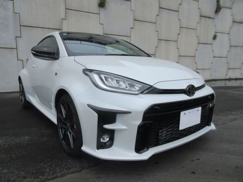 GR YARIS