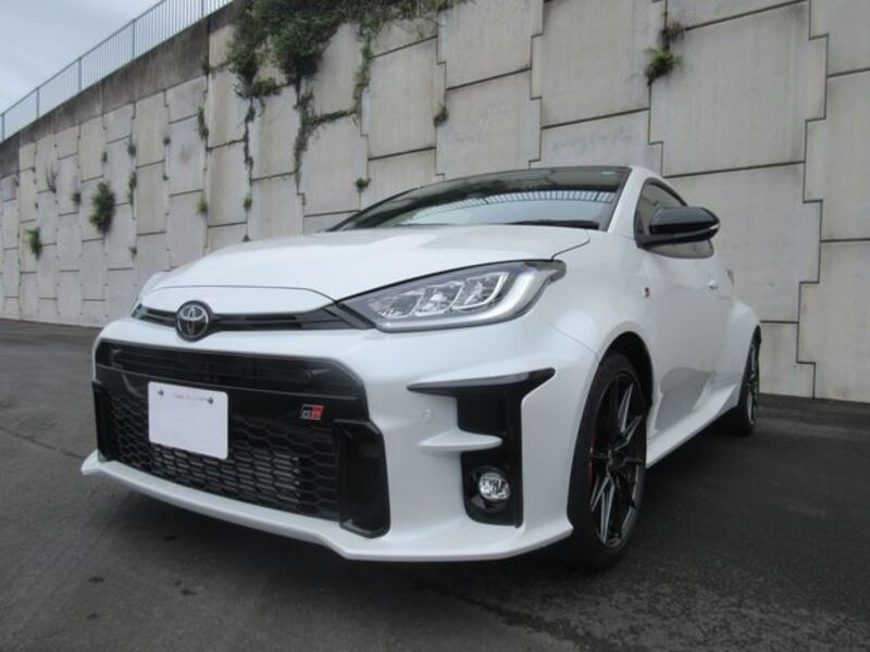 GR YARIS