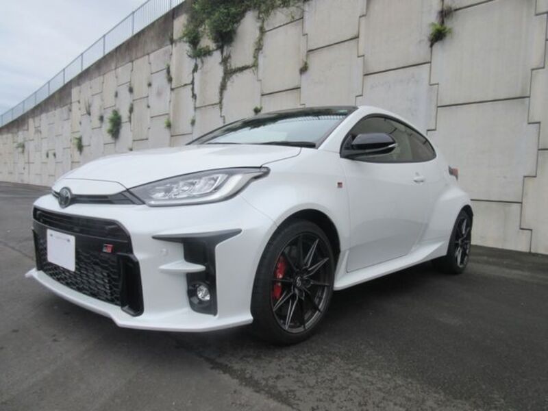 GR YARIS