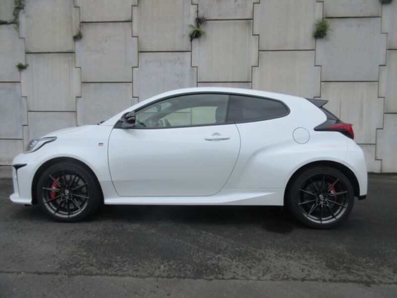 GR YARIS
