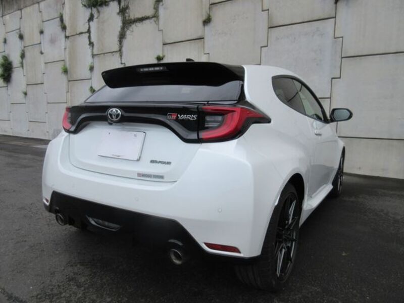 GR YARIS
