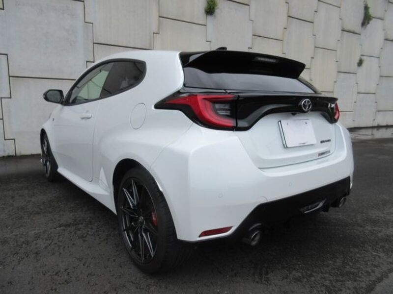 GR YARIS