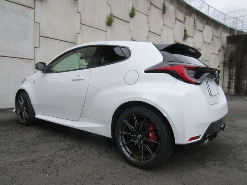 GR YARIS