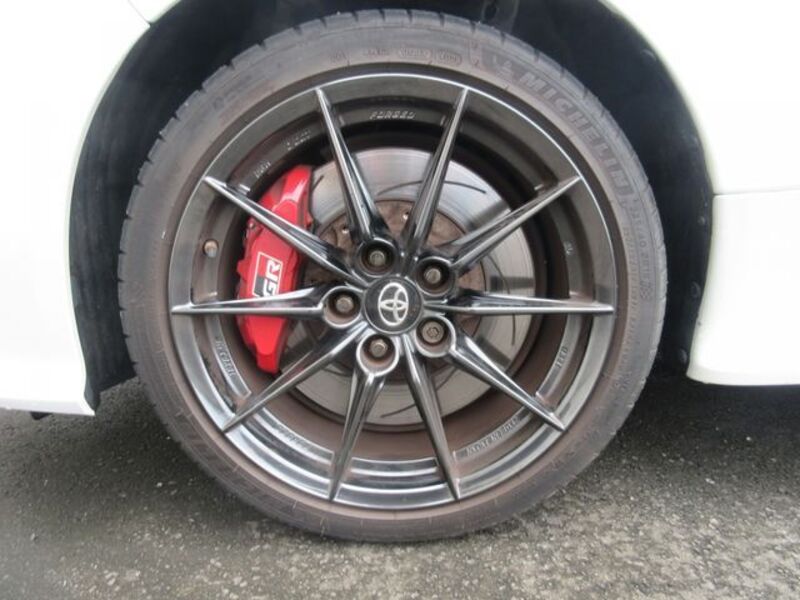 GR YARIS