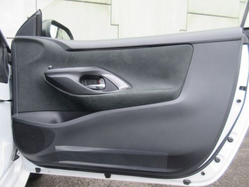 GR YARIS