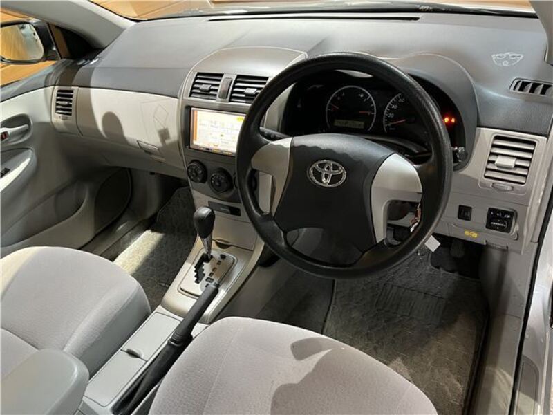 COROLLA AXIO