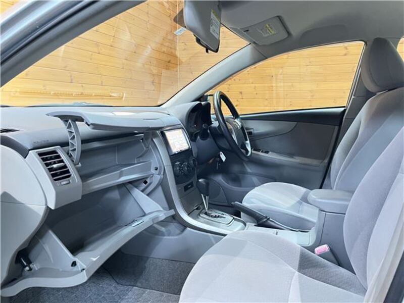 COROLLA AXIO