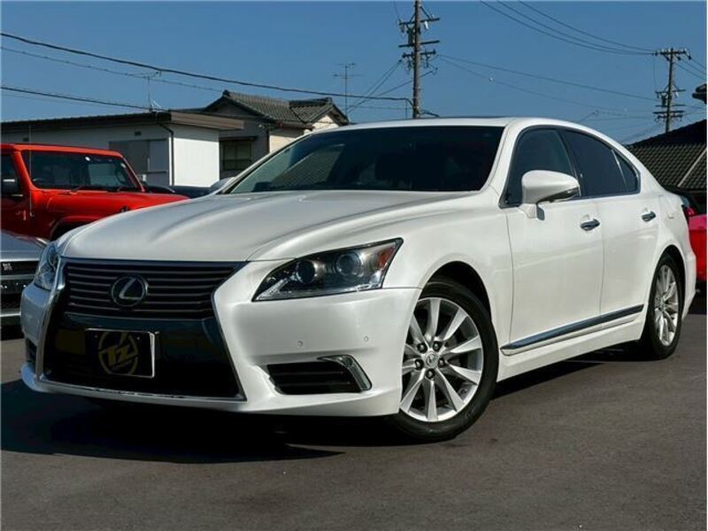 LEXUS LS