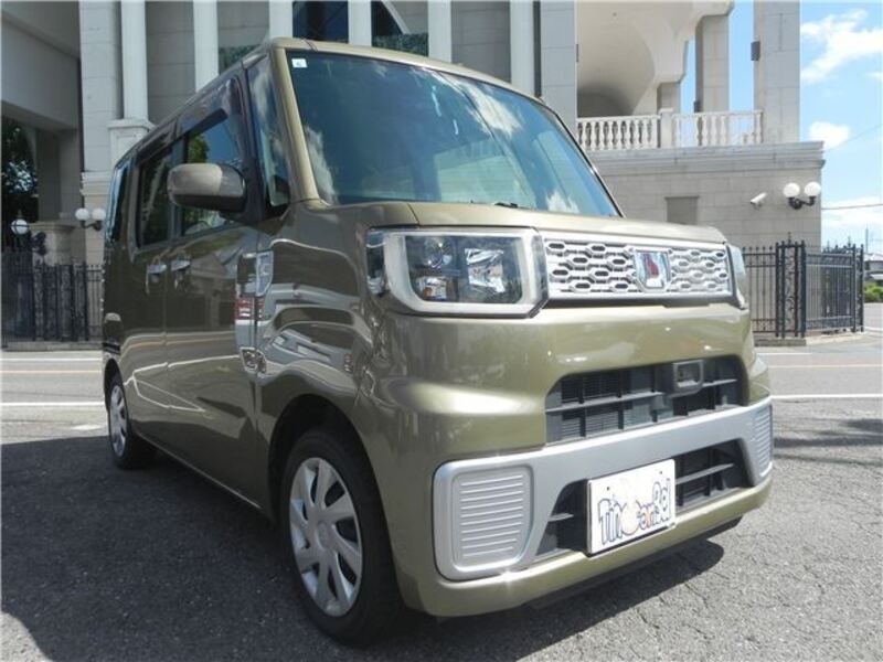 DAIHATSU WAKE