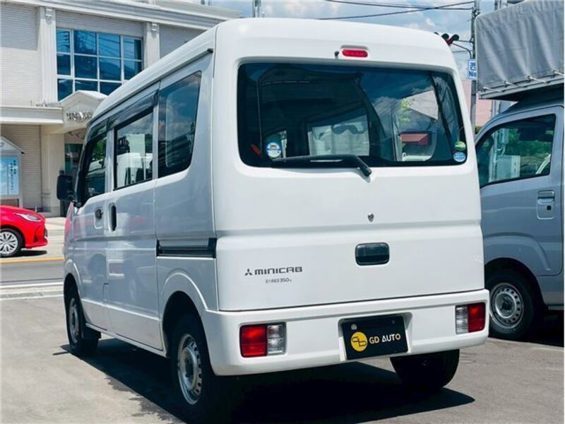MINICAB VAN
