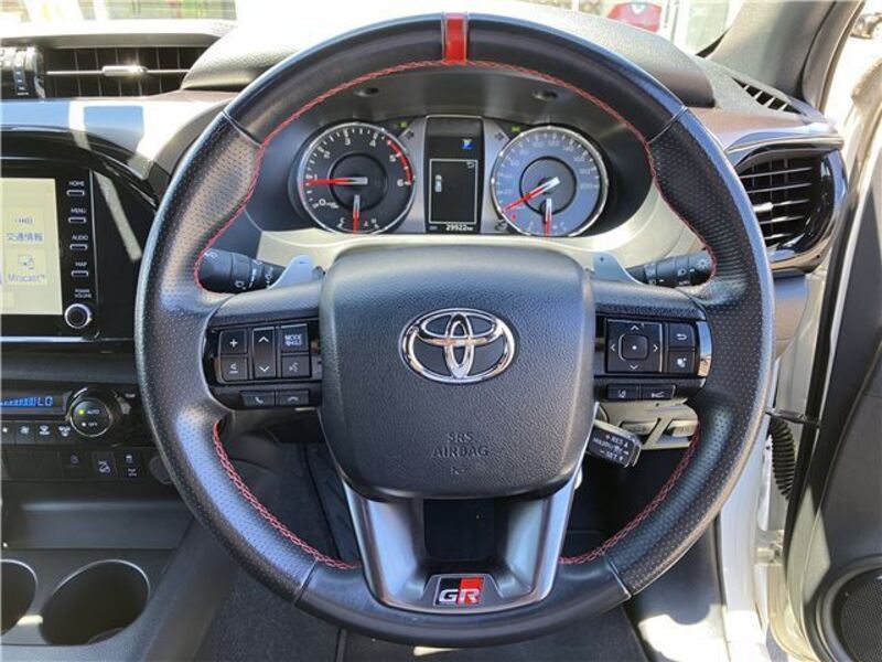 HILUX