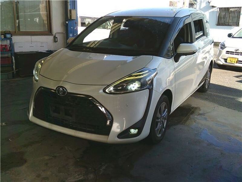 TOYOTA SIENTA