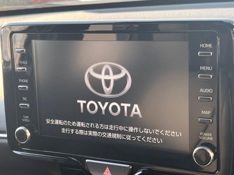 YARIS CROSS