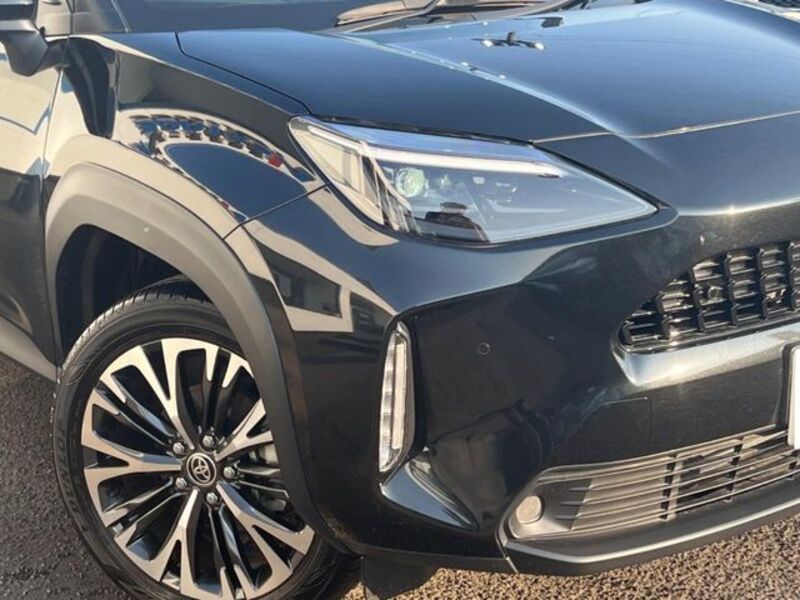 YARIS CROSS