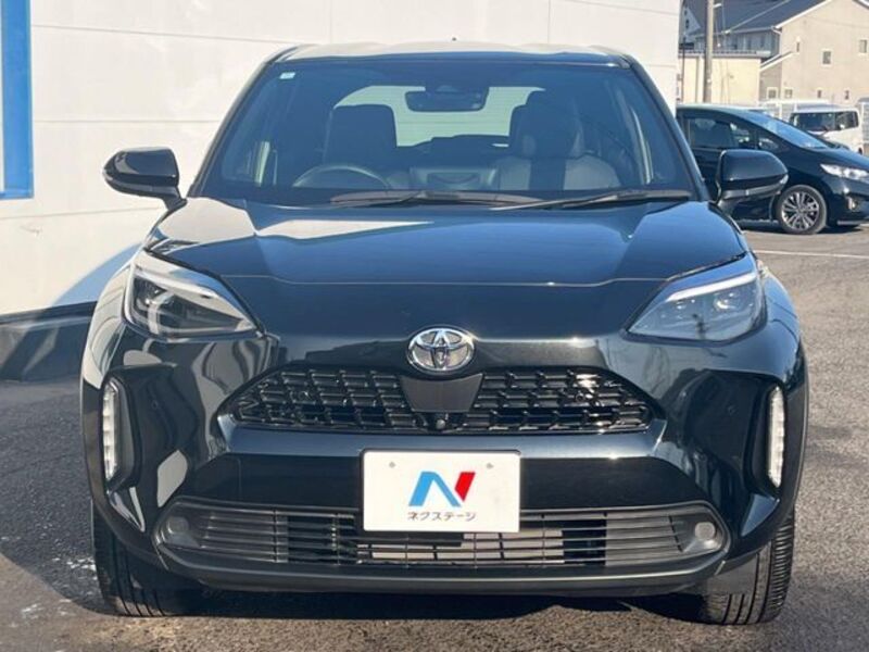 YARIS CROSS
