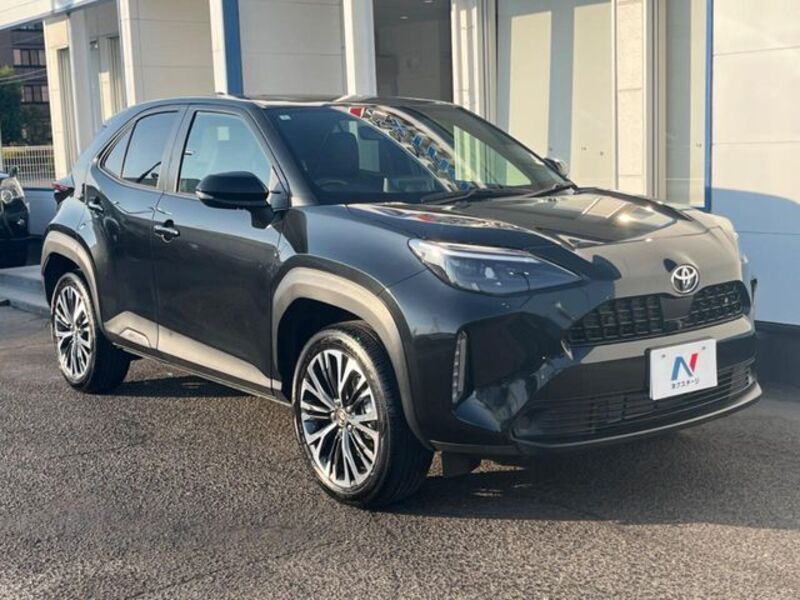 YARIS CROSS