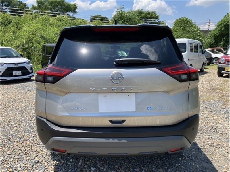 X-TRAIL