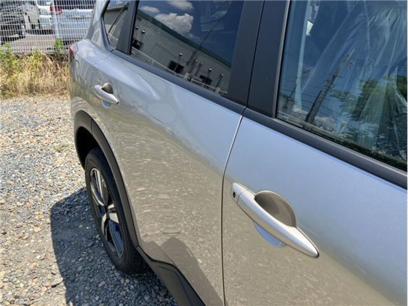 X-TRAIL
