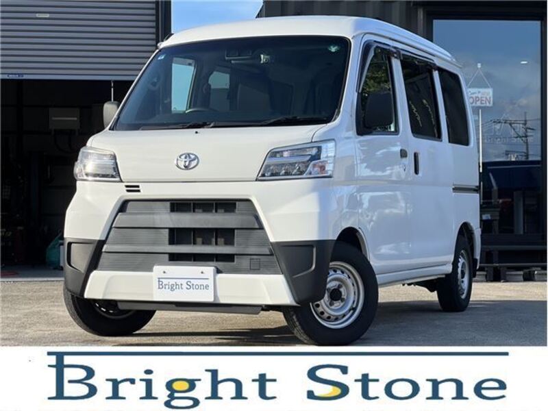 TOYOTA PIXIS VAN