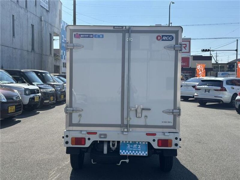 CLIPPER TRUCK