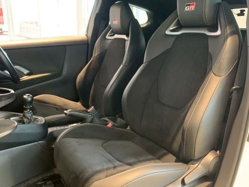GR YARIS