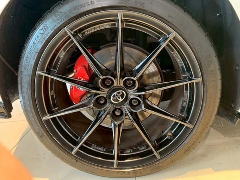 GR YARIS