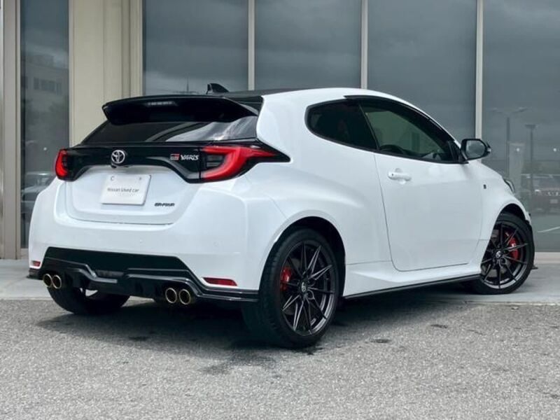 GR YARIS