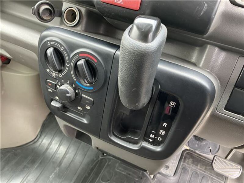 MINICAB VAN