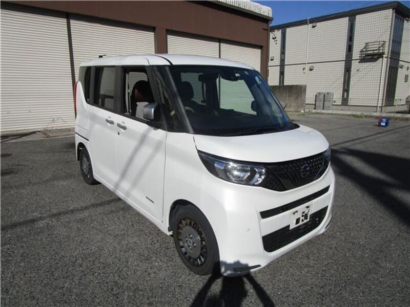 NISSAN ROOX