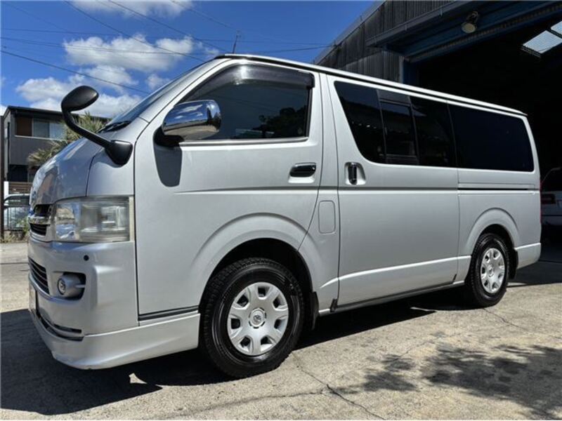 HIACE VAN