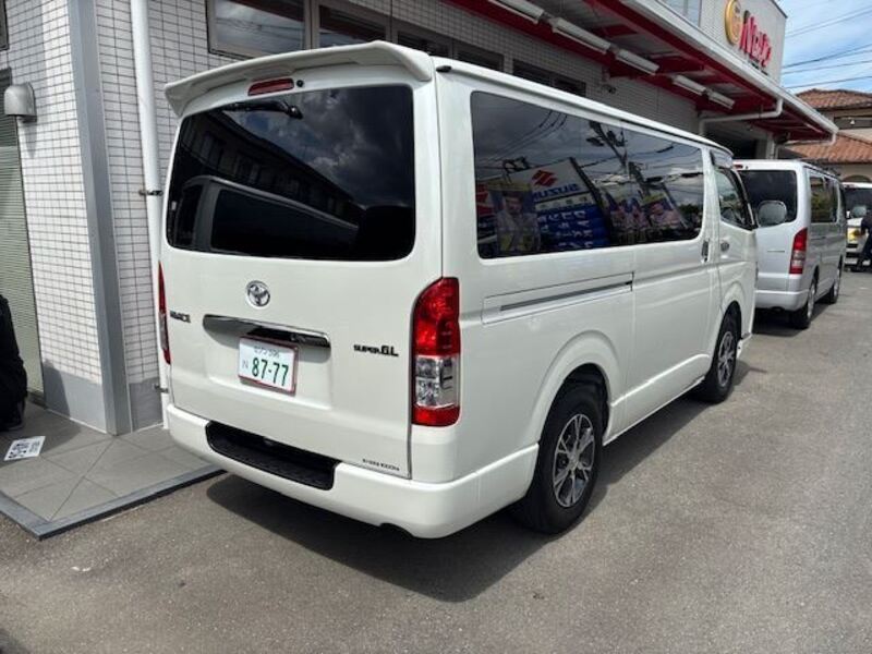 HIACE VAN