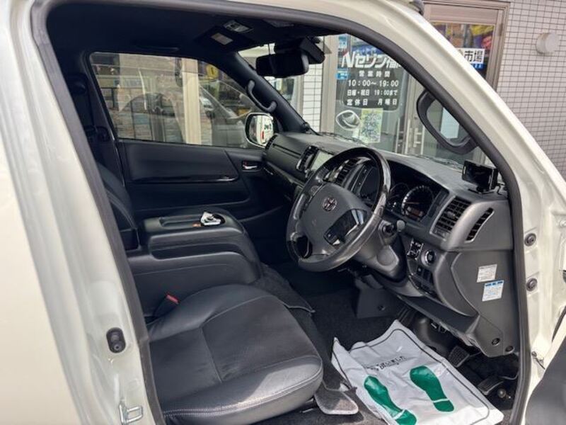 HIACE VAN