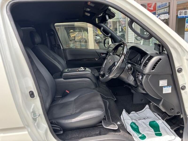HIACE VAN