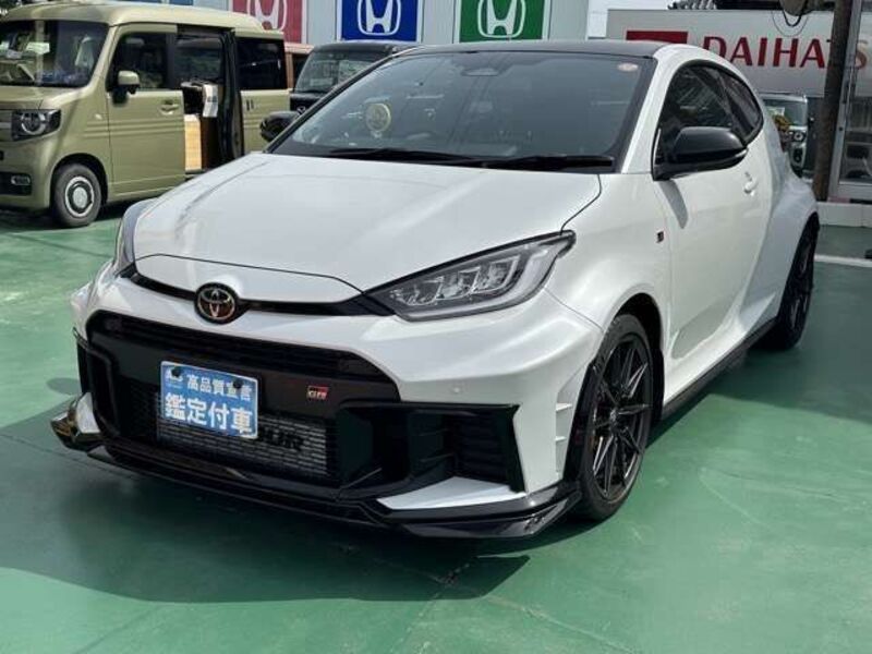 GR YARIS
