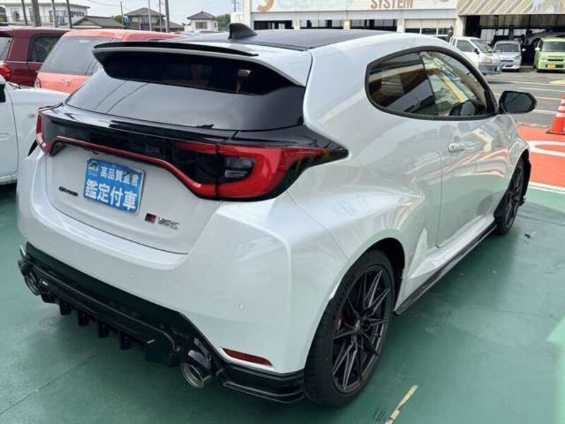 GR YARIS
