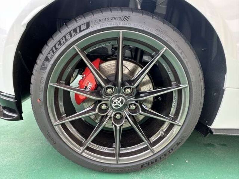 GR YARIS