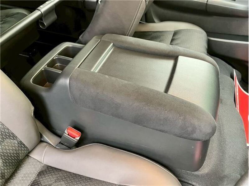 CARAVAN VAN