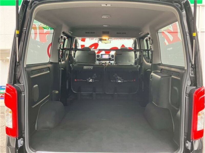 CARAVAN VAN
