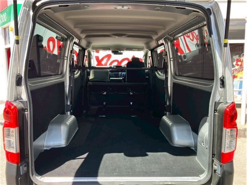 CARAVAN VAN