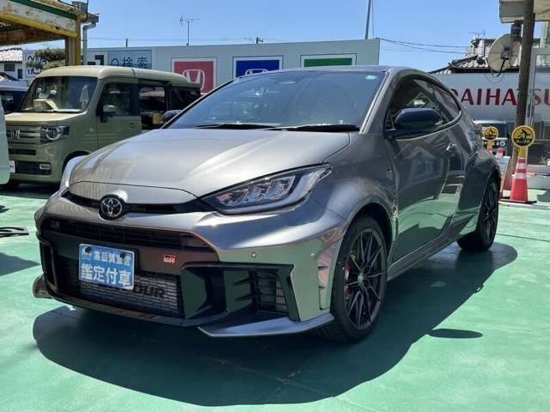 GR YARIS