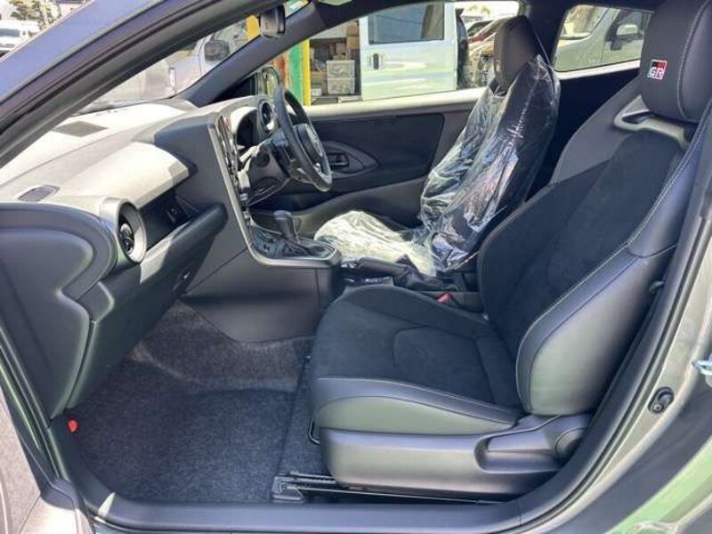 GR YARIS