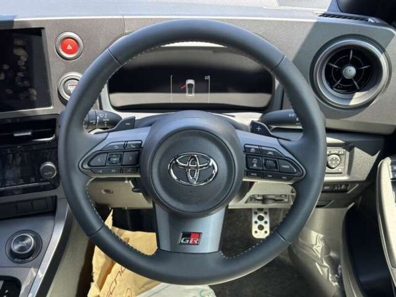 GR YARIS