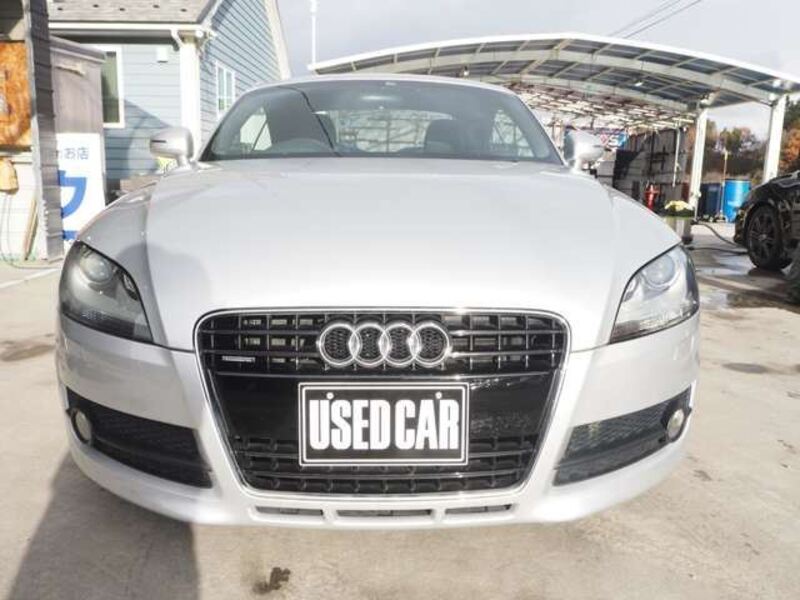 AUDI TT