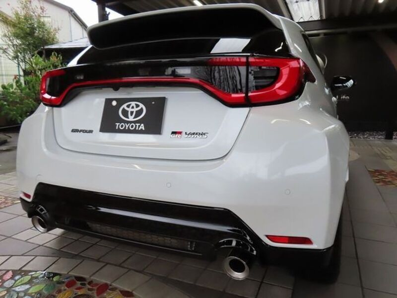 GR YARIS