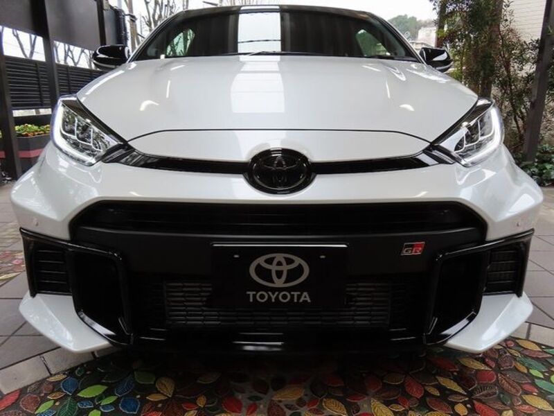 GR YARIS
