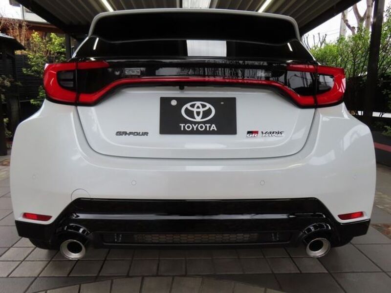 GR YARIS