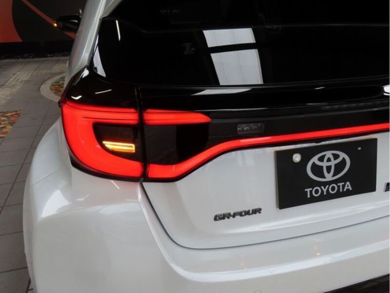 GR YARIS
